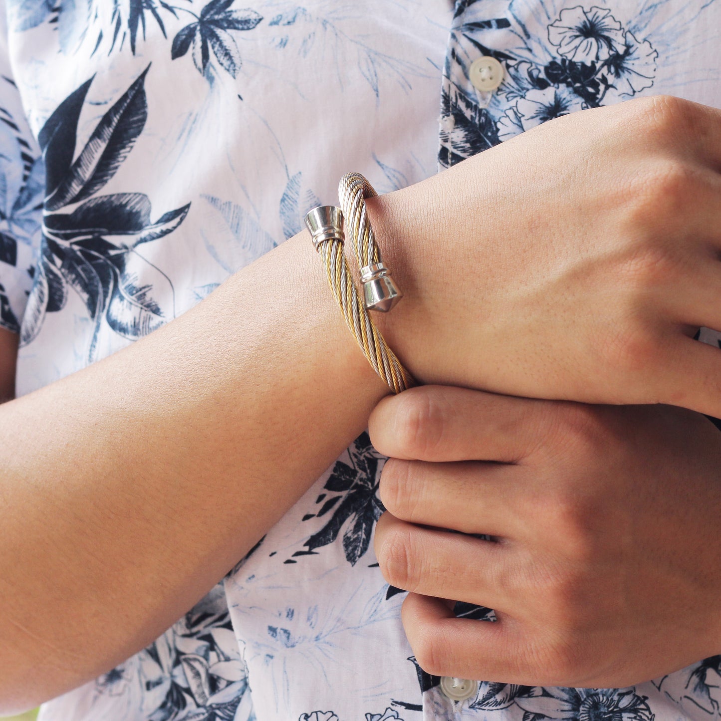 Zandre Twisted Rope Bangle